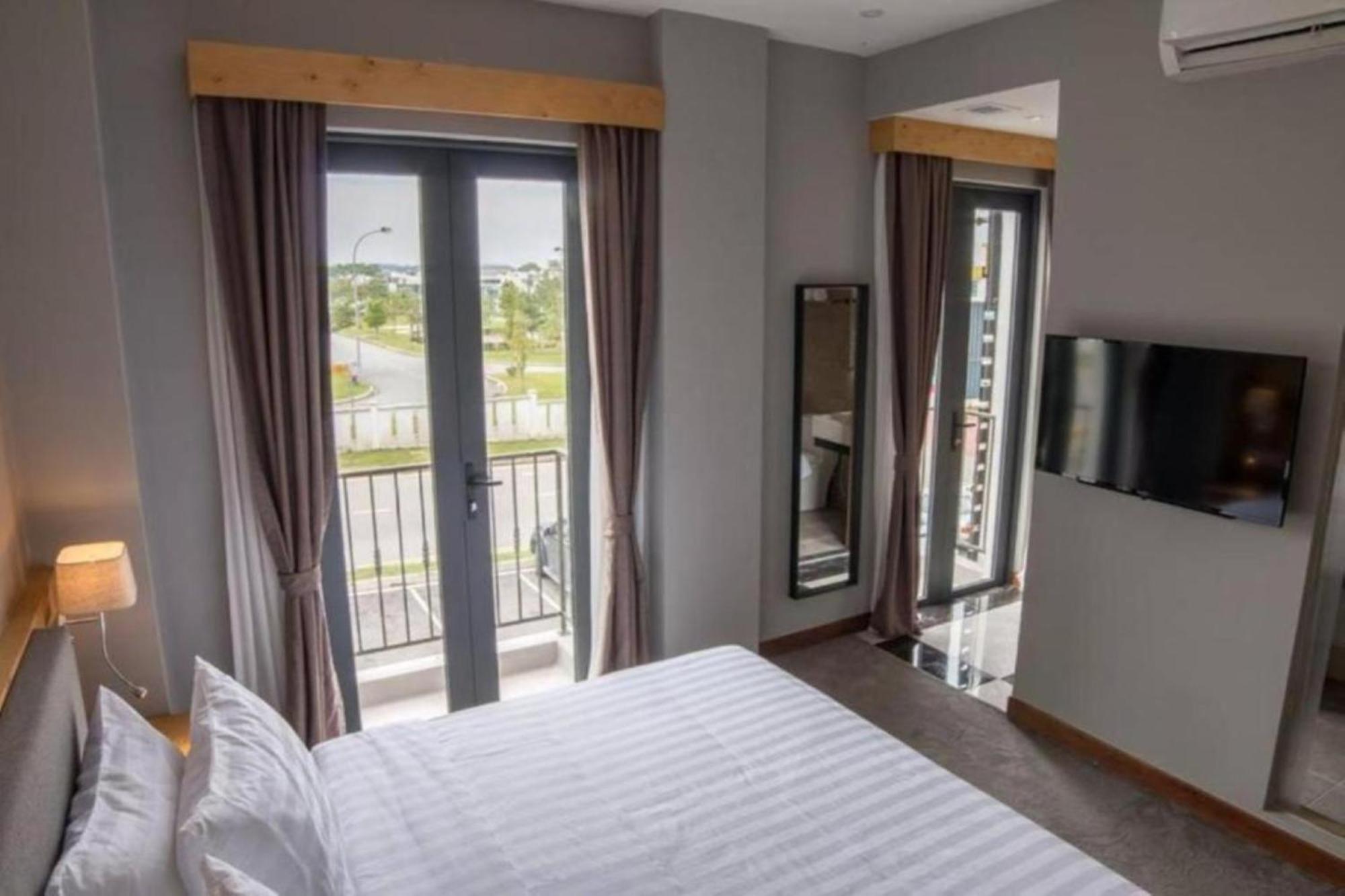 Redpine Boutique Hotel Скудай Екстериор снимка